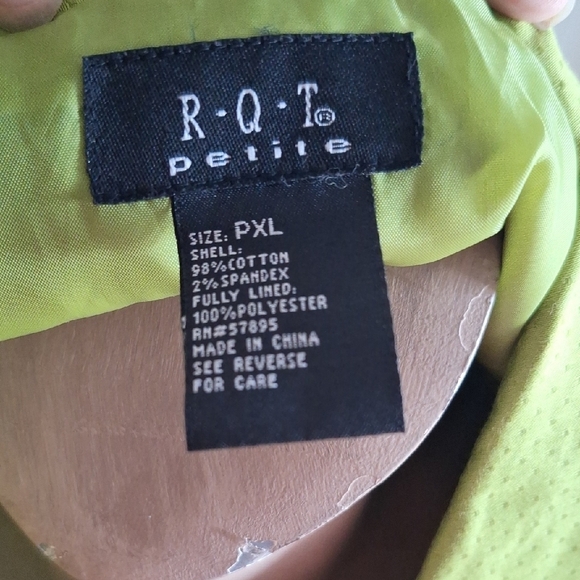 Chic Green R.Q.T. Jacket - Picture 2 of 9